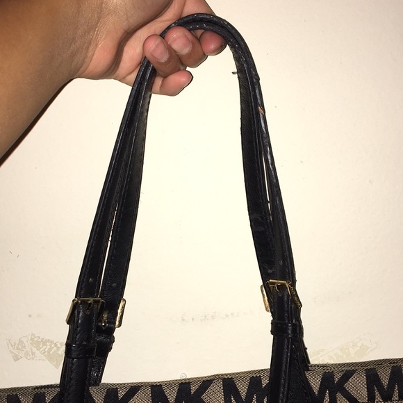 Michael Kors Handbag - Picture 5 of 7